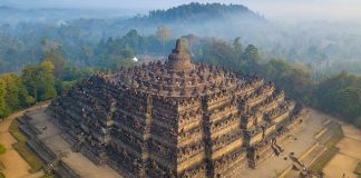 Du lịch Indonesia, khám phá ngôi đền Borobudur cổ xưa đầy bí ẩn