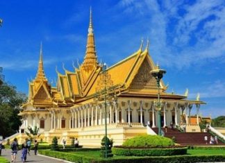 Tham quan cung điện Hoàng gia Campuchia – kiệt tác kiến trúc lộng lẫy Tham quan cung điện Hoàng gia Campuchia - kiệt tác kiến trúc lộng lẫy